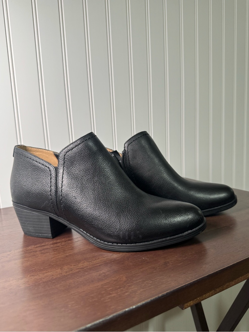 Naturalizer Zari Booties Classic Black Leather Women’s Slip-On Heel zip side